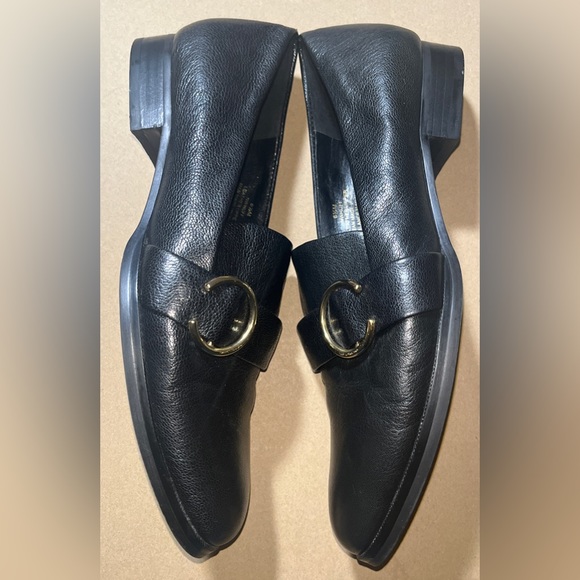 NINE WEST Leather woman’s Gold HUFF Loafer Flats - Picture 6 of 8